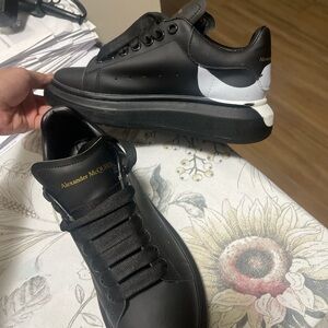 Alexander McQueen Men's Black Sneakers
